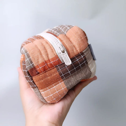 COSMETIC POUCH QUILTED_C6054_SASHIKO TERRACOTTA