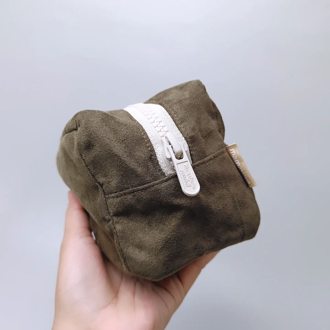 COSMETIC POUCH_C4093_SUEDE DARK ARMY