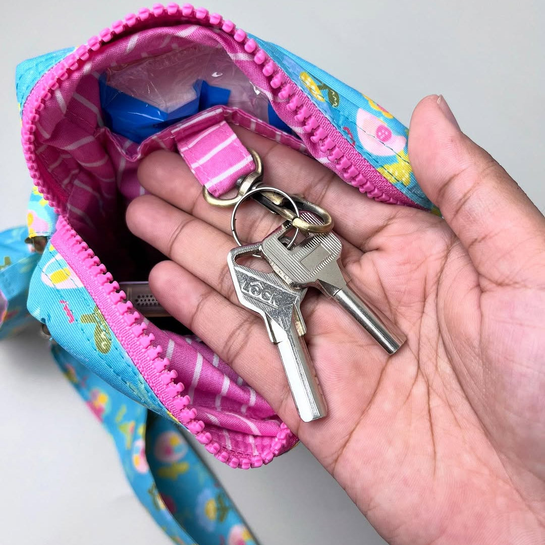 PHONE WALLET POUCH (PWP) + HS HOLDER_C7088M_MINI AMARA LIGHTSEA (MILKY)