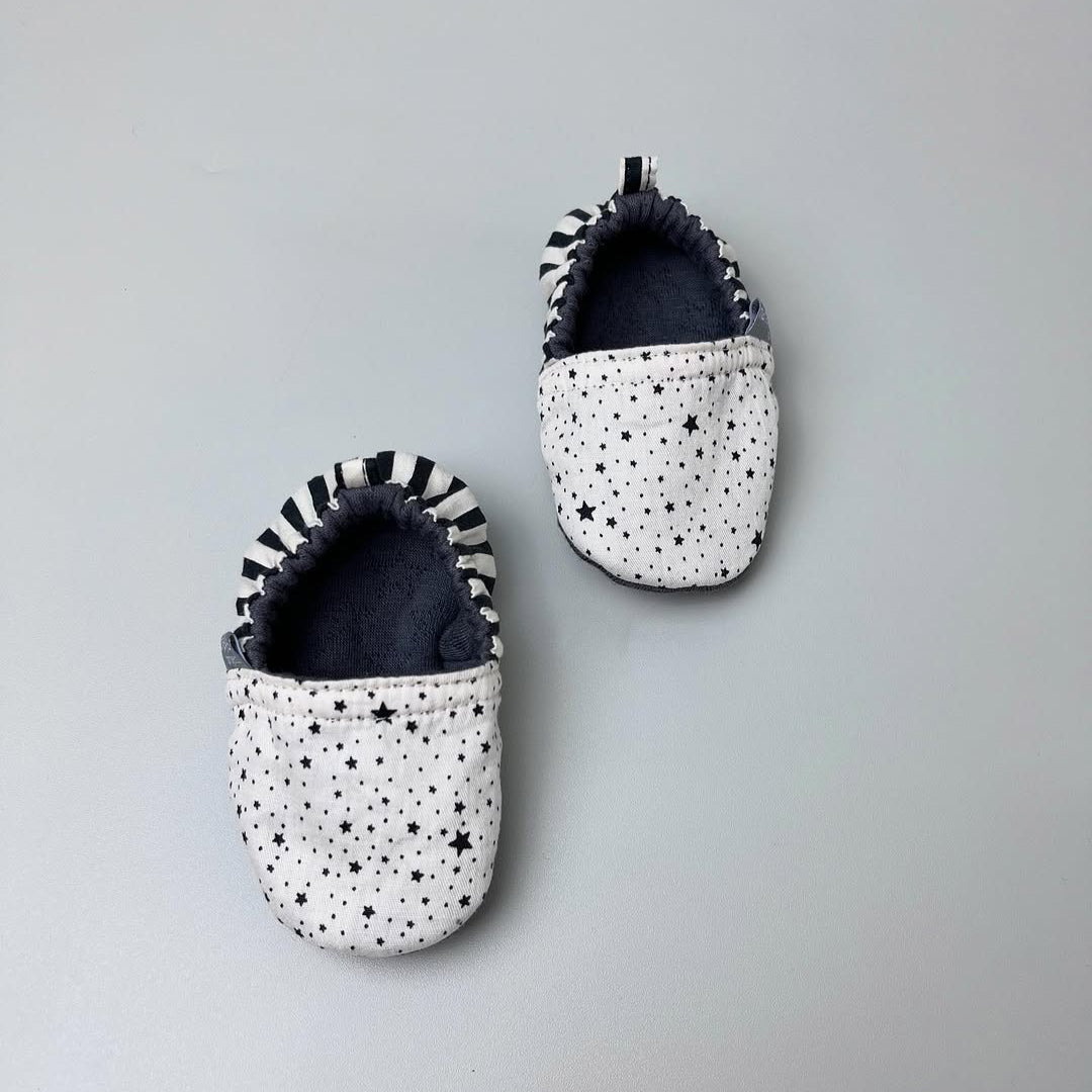 BABY SHOES_A3070_BINTANG MINI HITAM_(9-12)