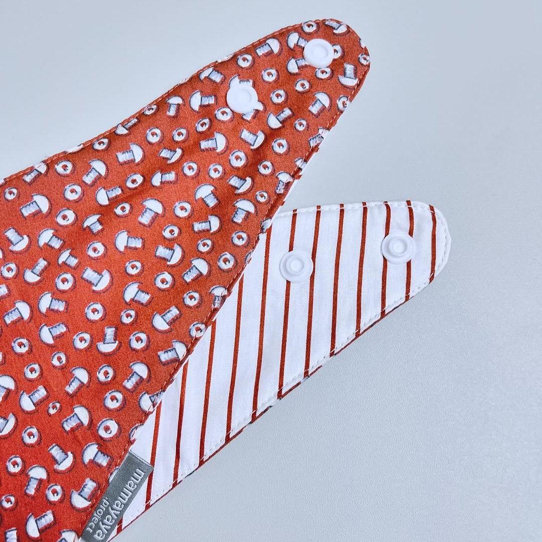 SCARF BIBS_A7032_SCREW BROWN