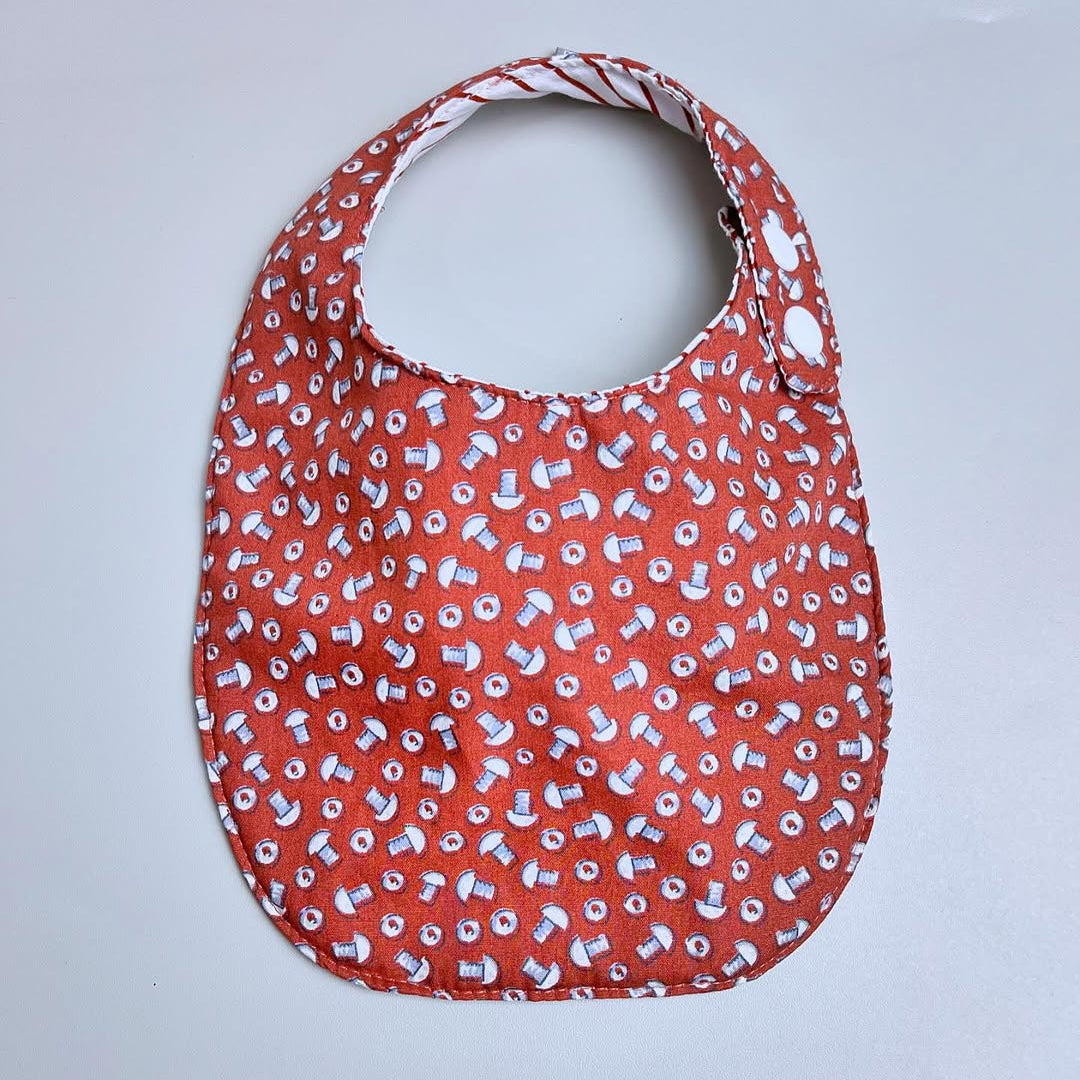 ROUND BIBS_A7032_SCREW BROWN