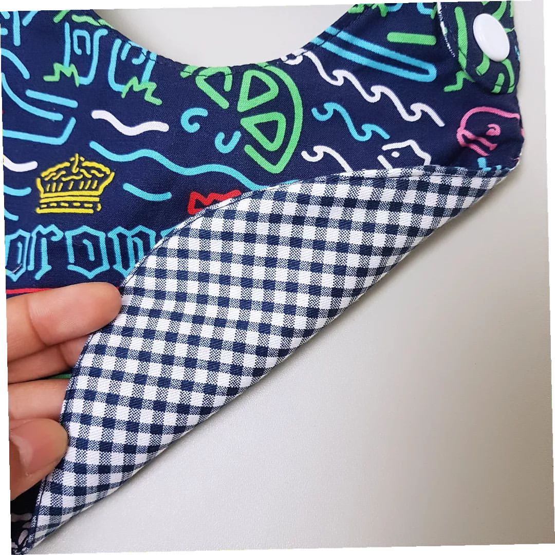 ROUND BIBS_A6125_BEACH NAVY