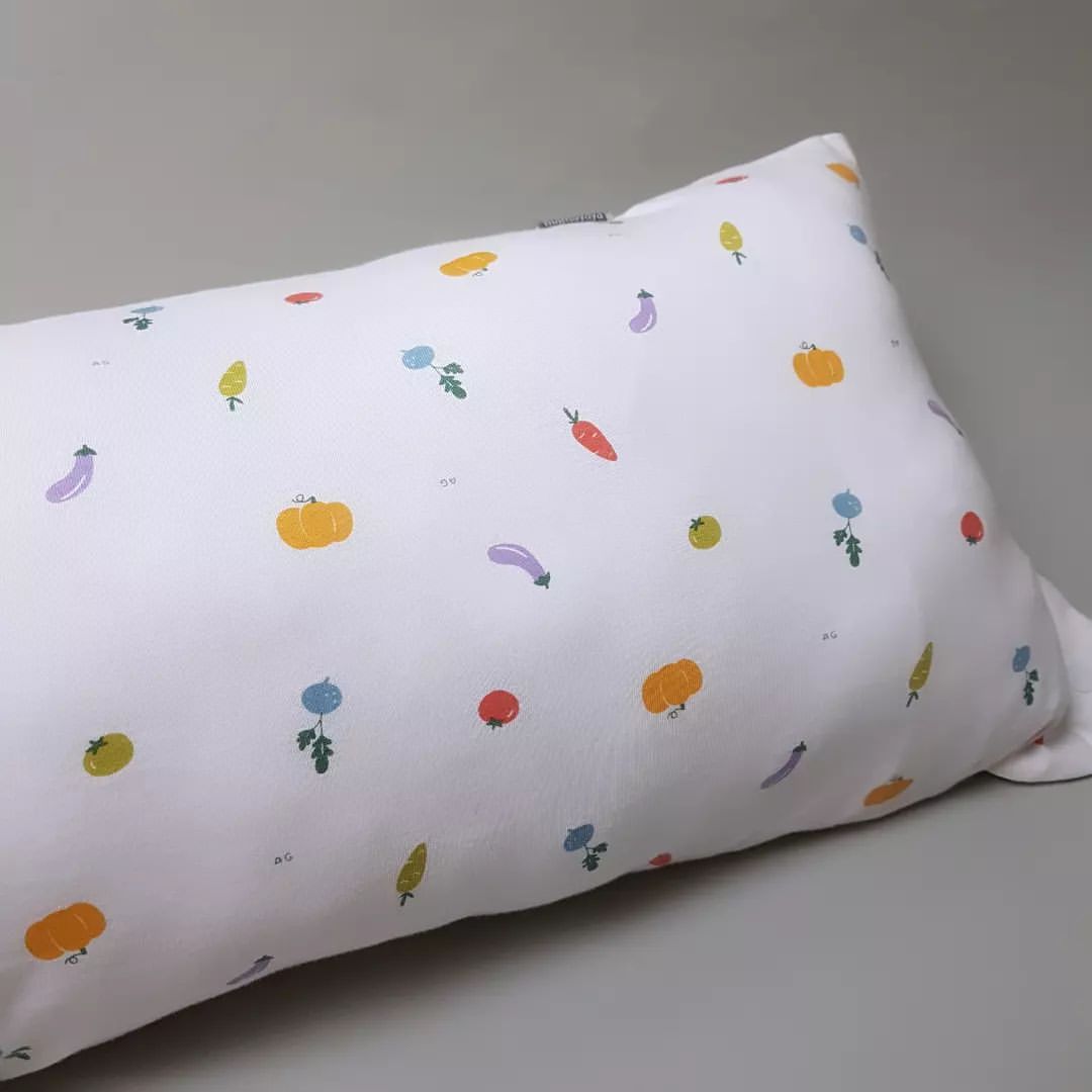 TRAVEL NURSING ARM PILLOW_B6132_VEGETABLE WHITE