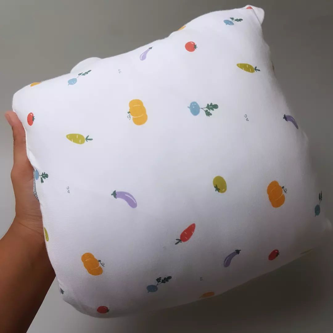 TRAVEL NURSING ARM PILLOW_B6132_VEGETABLE WHITE