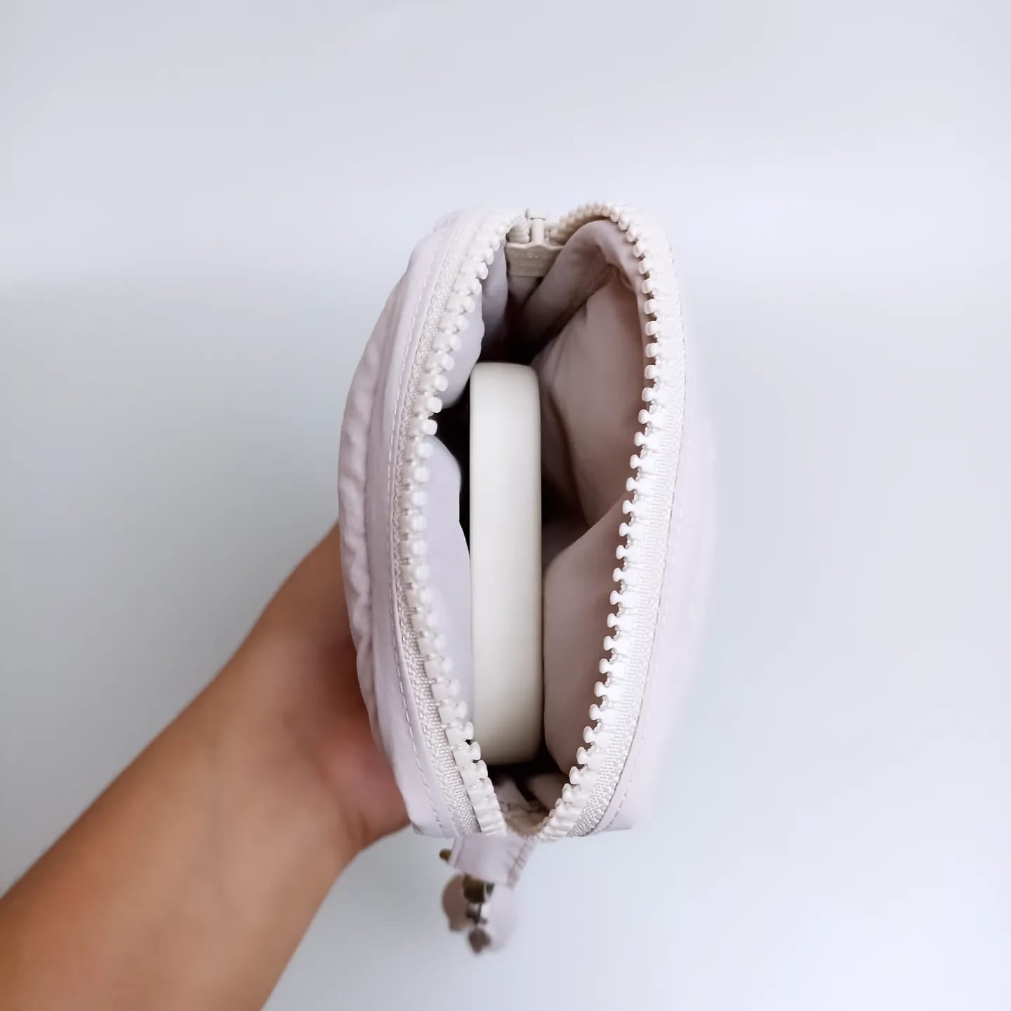 POUCH HP_C6106_PEARLY GREY (TASLAN)