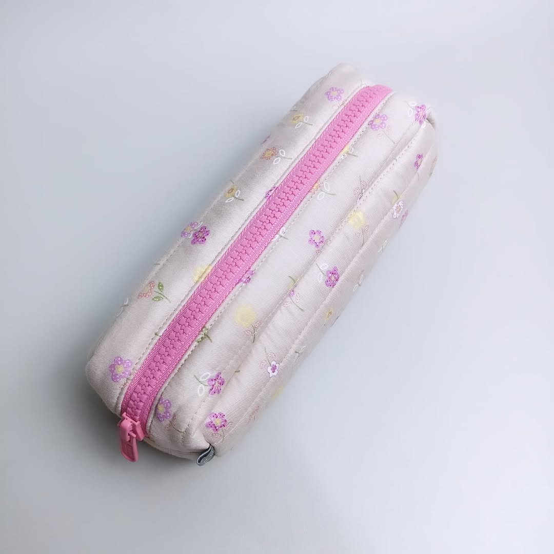 PENCIL CASE_C6354_BUNGA TANGKAI MOCCA