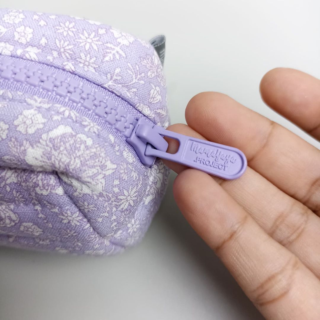 PENCIL CASE_C6363_CAMELIA LILAC