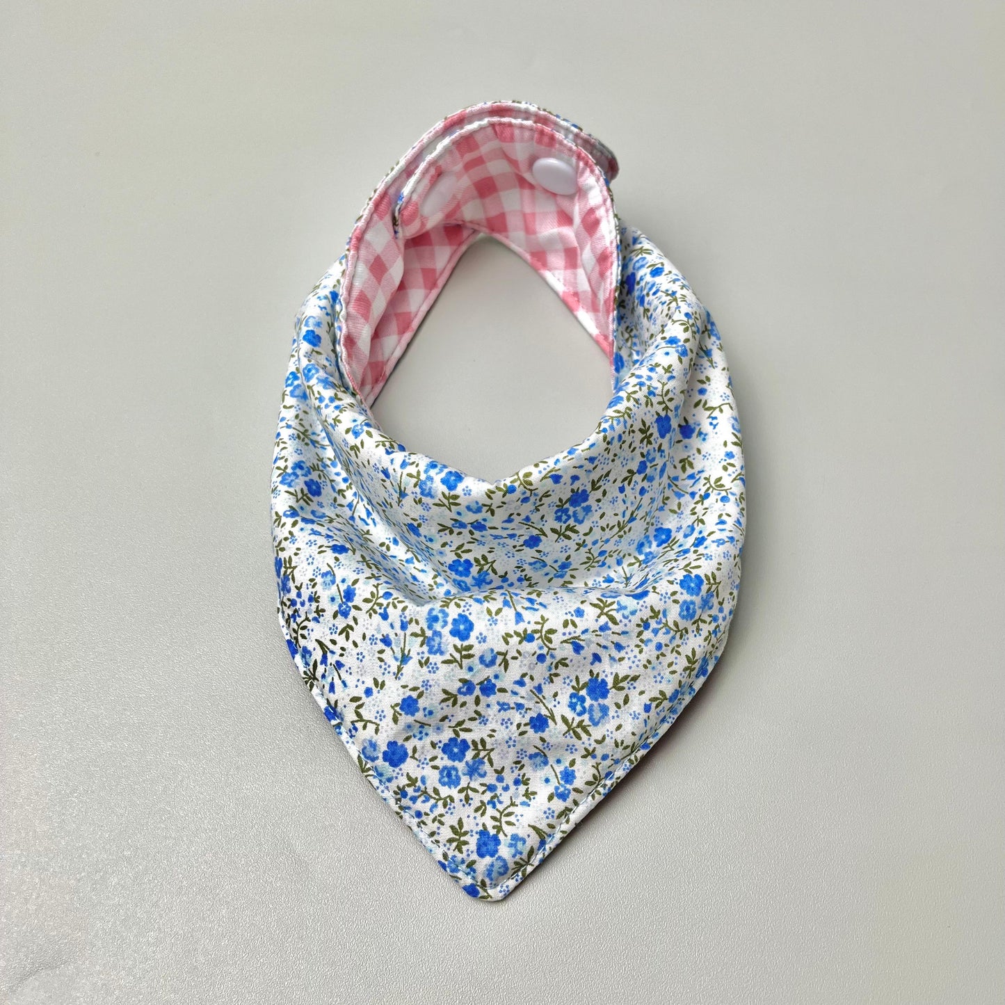SCARF BIBS_A7170_BUNGA IRIS BIRU