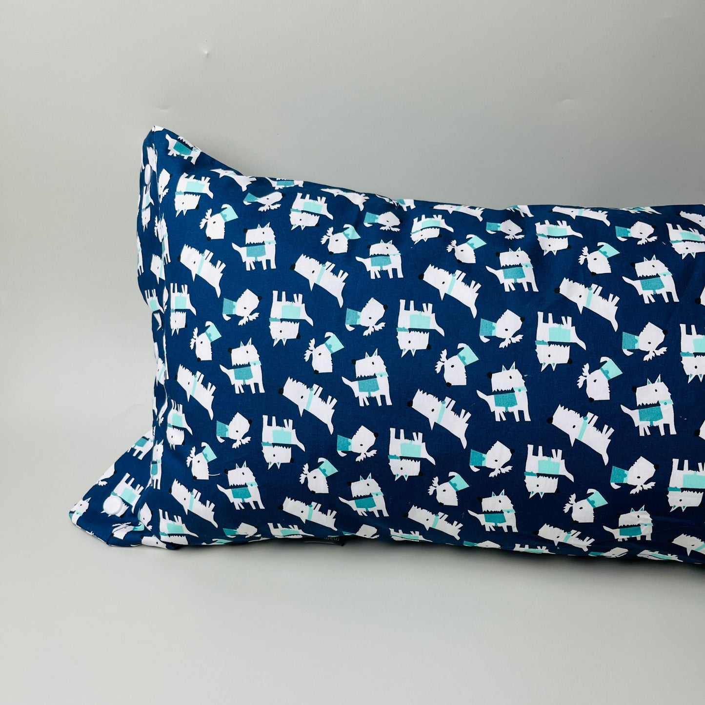 TRAVEL NURSING ARM PILLOW_B6182_DOGGY NAVY