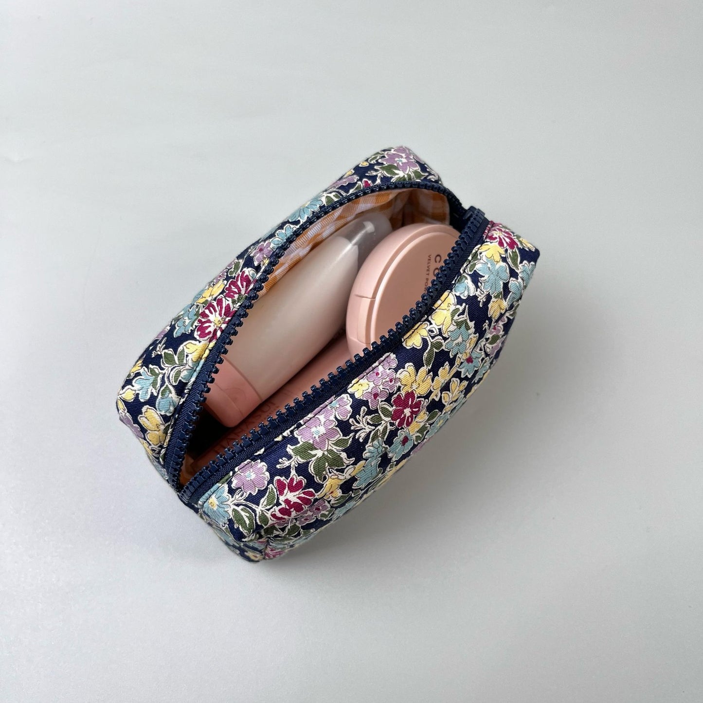 POUCH MEDIUM_A7050_CALENDULA NAVY