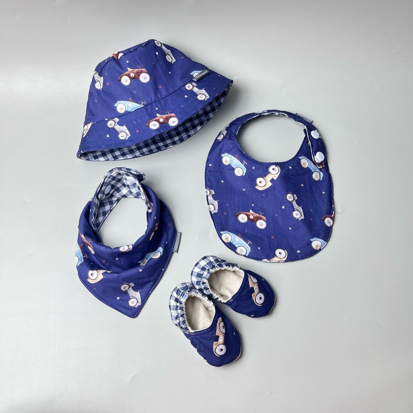 SET BABY | BUCKET HAT | BIBS | BABY SHOES_A7162_MOBIL BINTANG