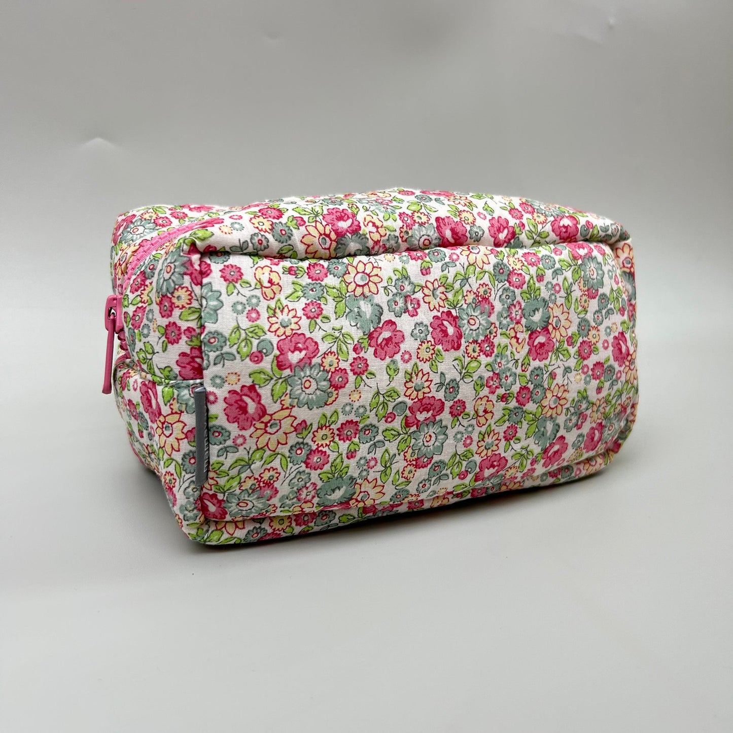 COSMETIC POUCH PUFFY_A7074_CANDYTUFT PINK
