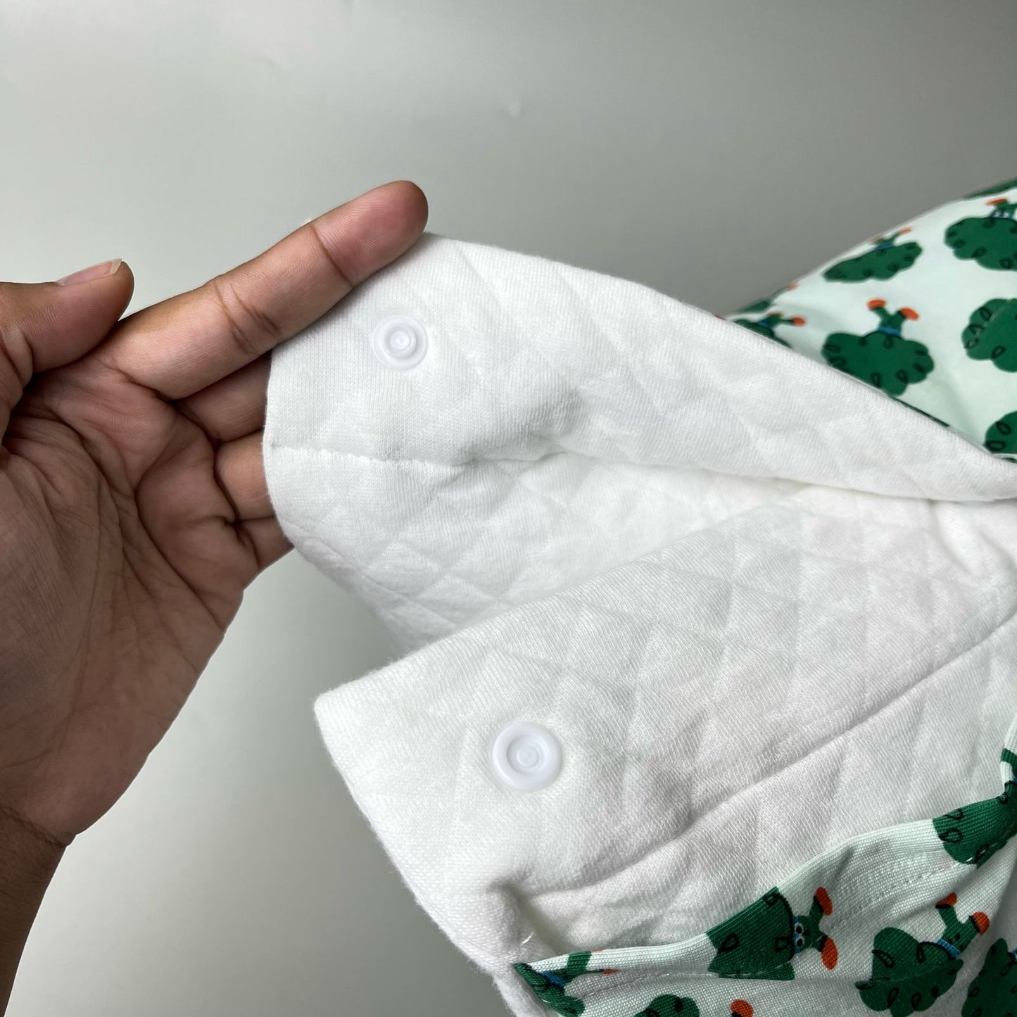 TRAVEL NURSING ARM PILLOW_B7229_BROCCOLI