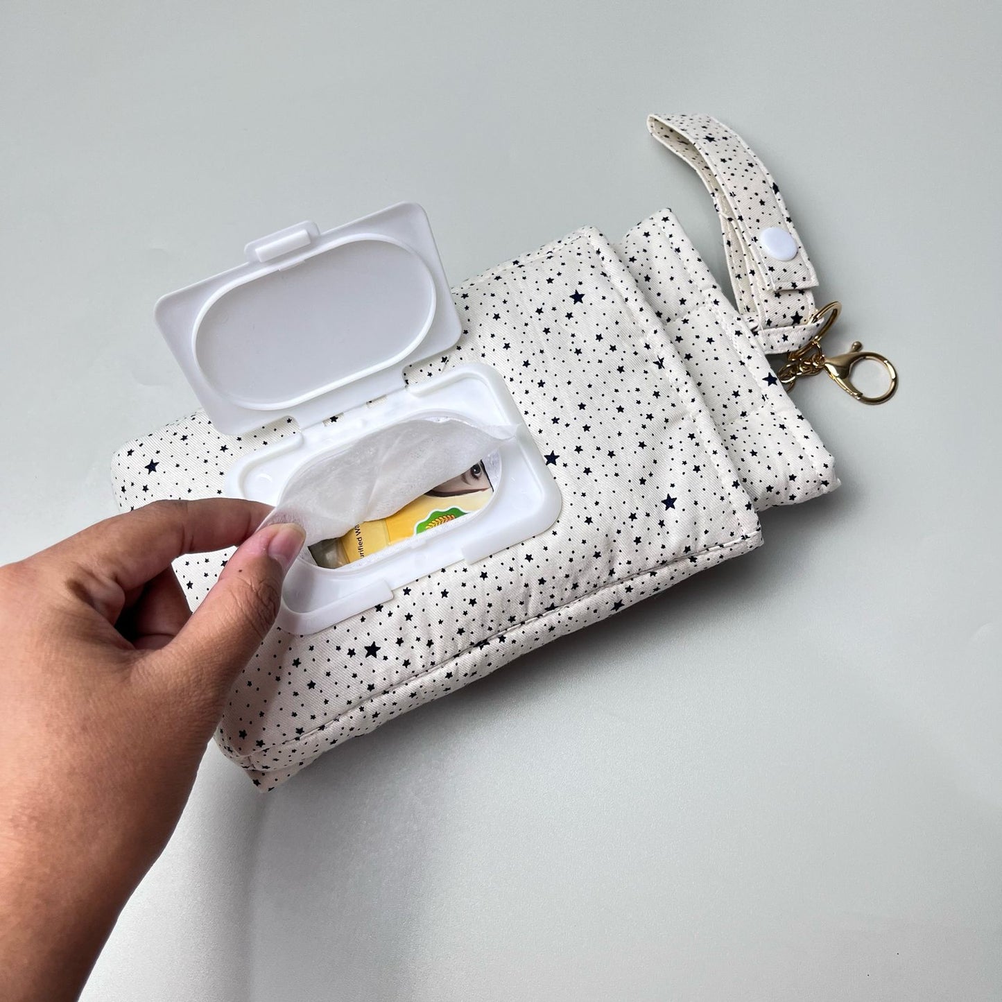 TISSUE POUCH 2 IN 1_A7277_BINTANG MINI NAVY DASAR PUTIH