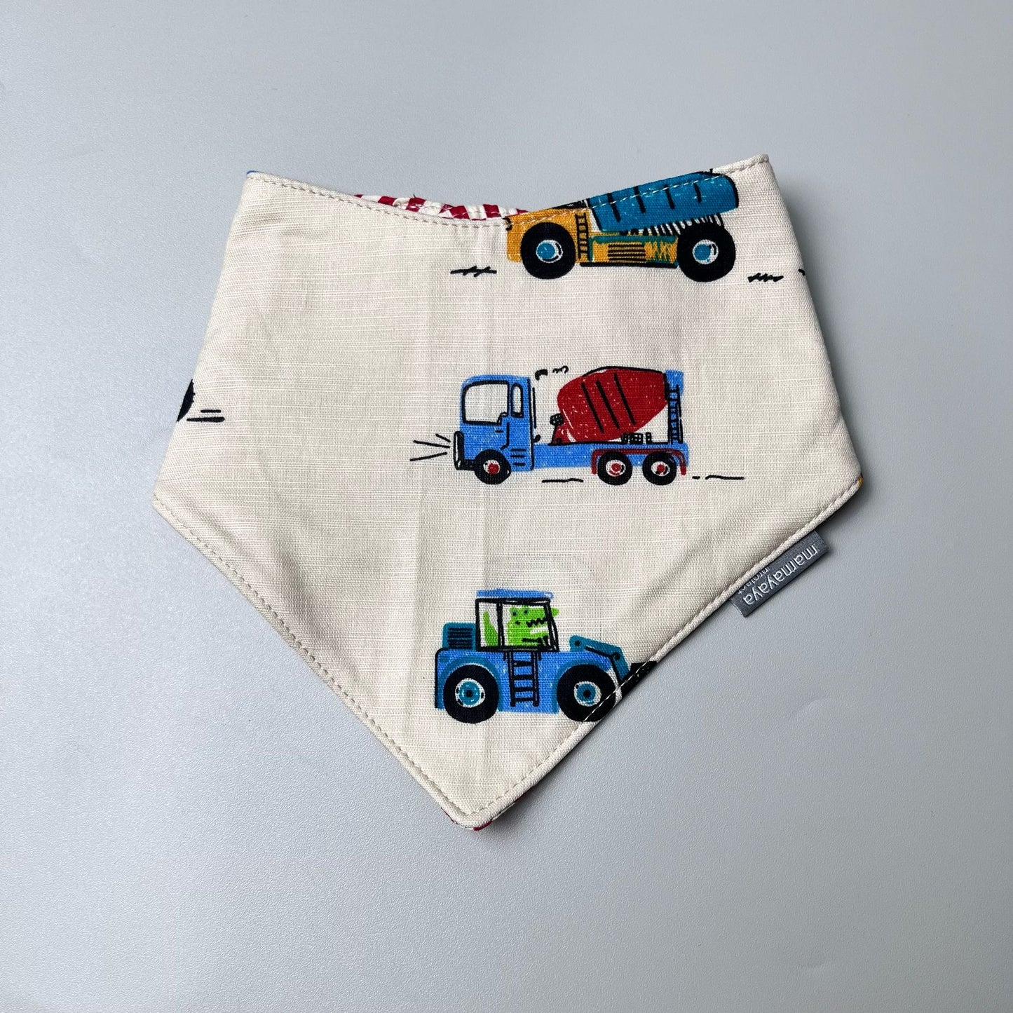 SCARF BIBS_A7265_TRUCK