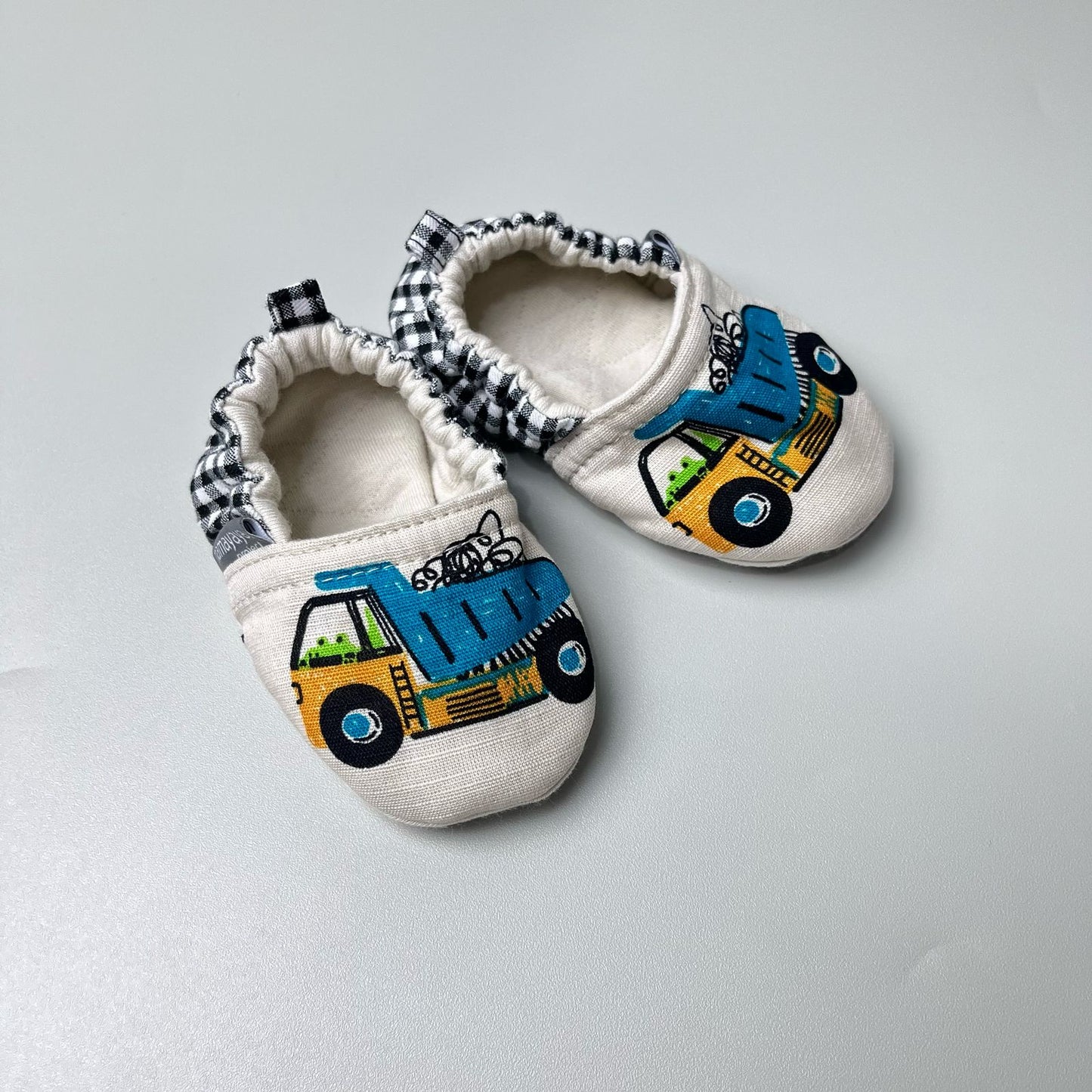 BABY SHOES_A7265_TRUCK_(9-12)