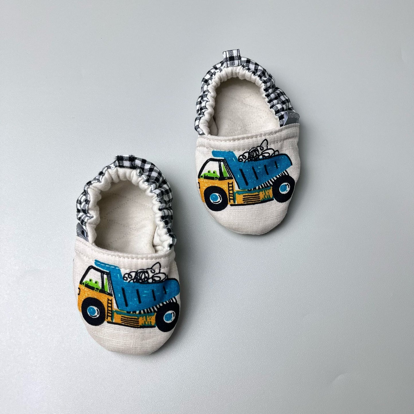 BABY SHOES_A7265_TRUCK_(9-12)