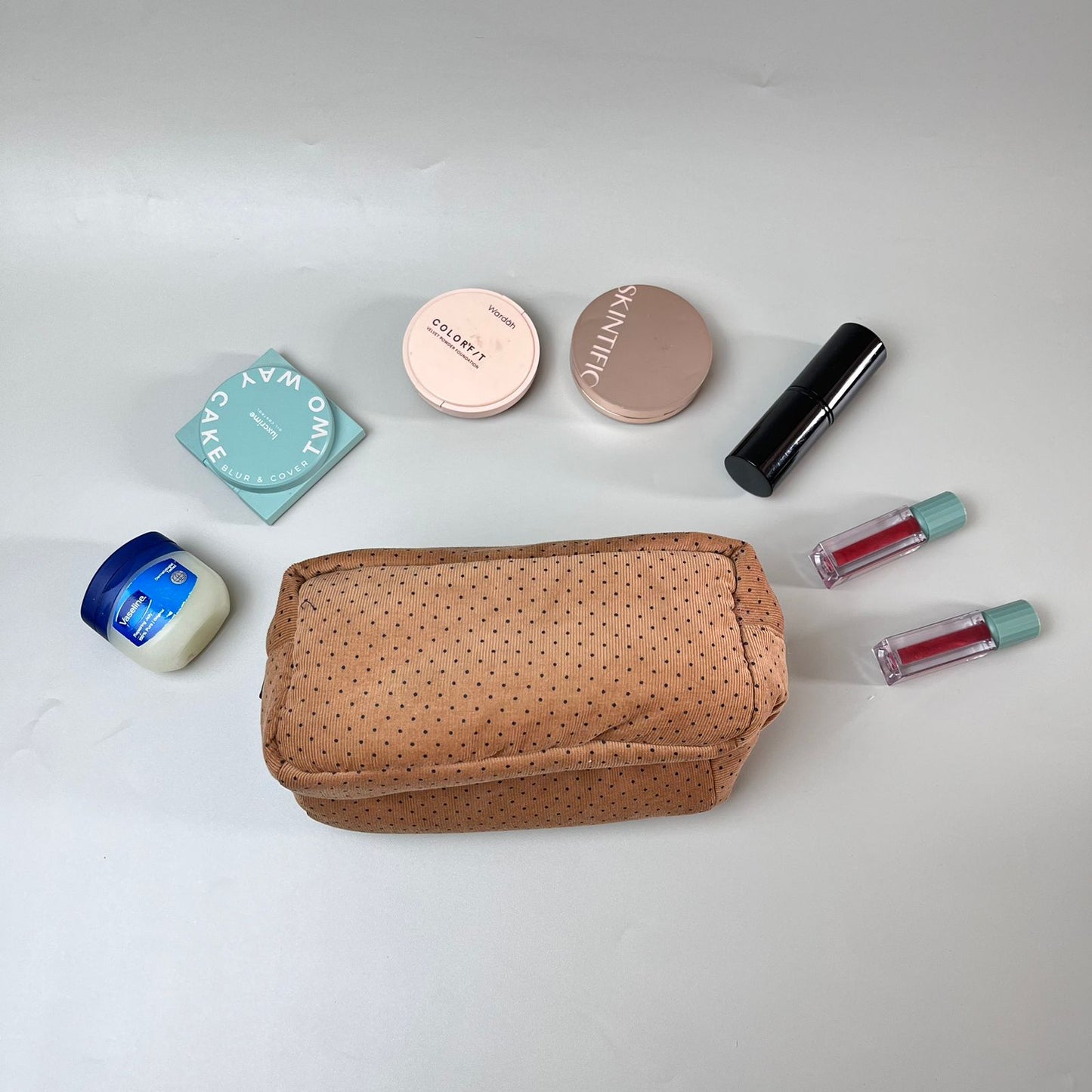 COSMETIC POUCH PUFFY_C6150_POLKA COKLAT