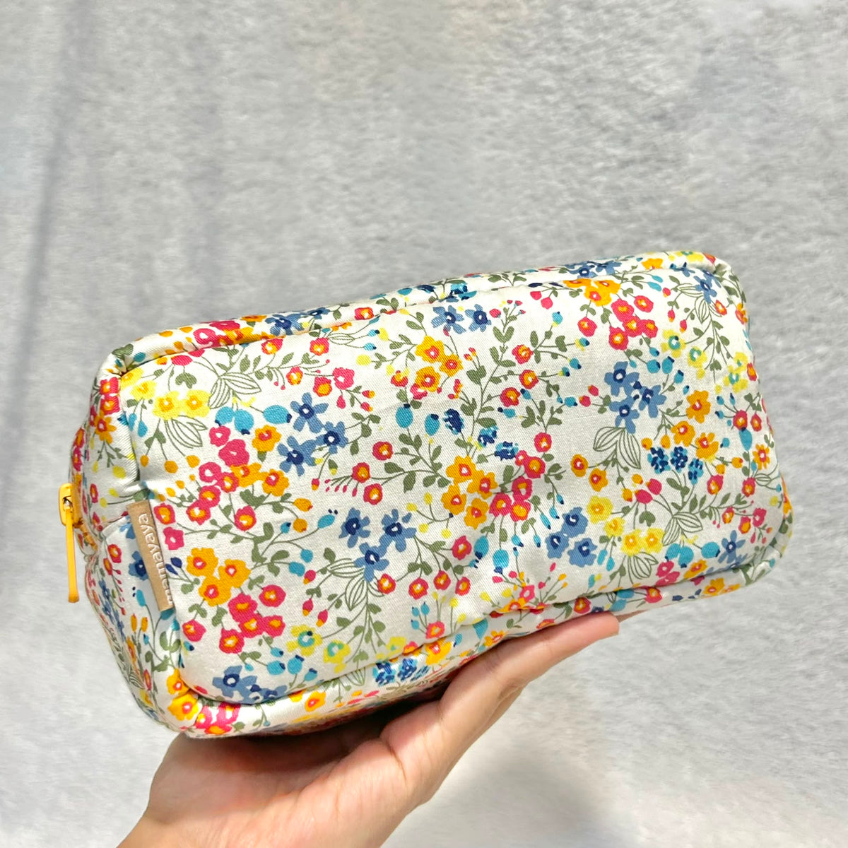 COSMETIC POUCH PUFFY_BUNGA DAFFODILS