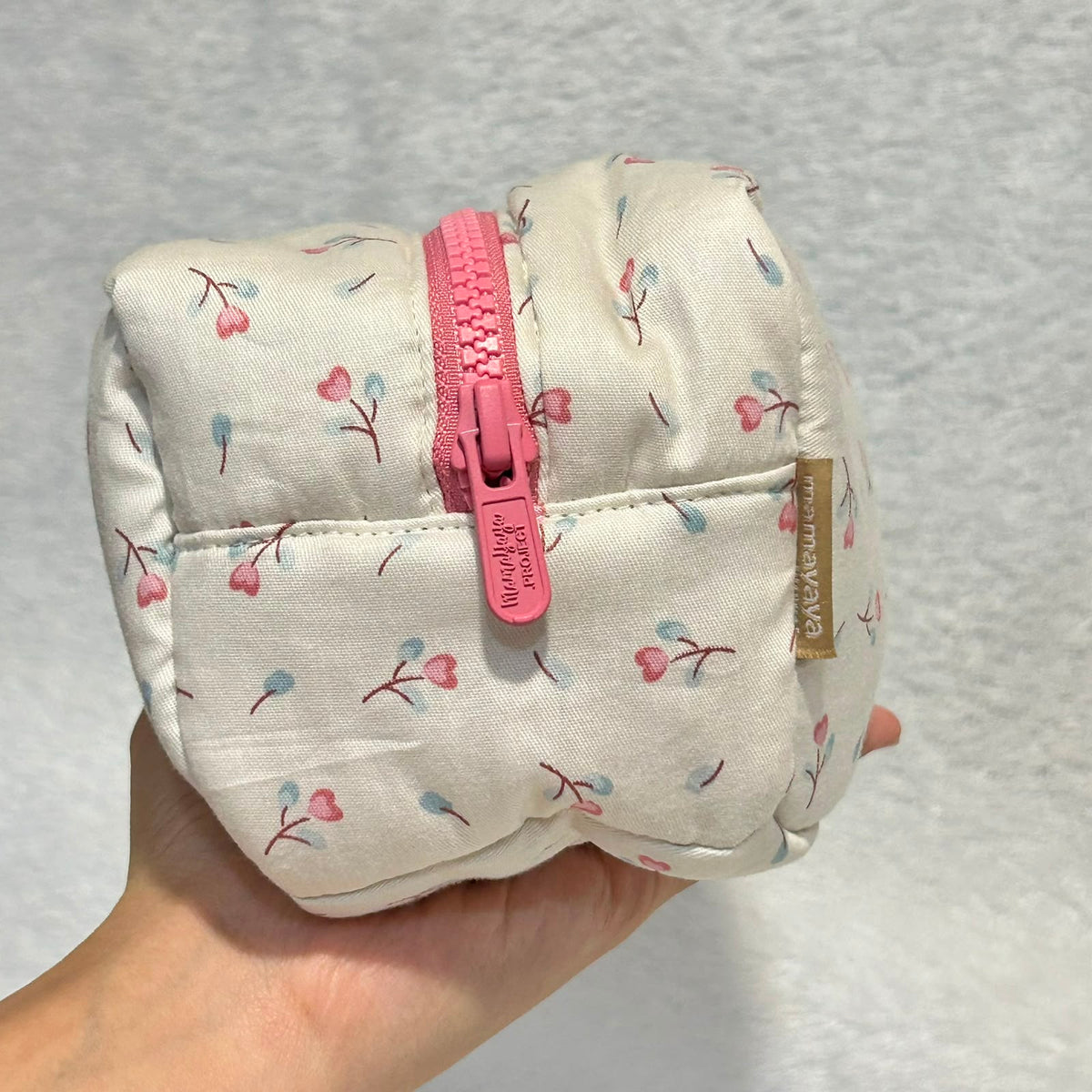 COSMETIC POUCH PUFFY_TULIP PUTIH