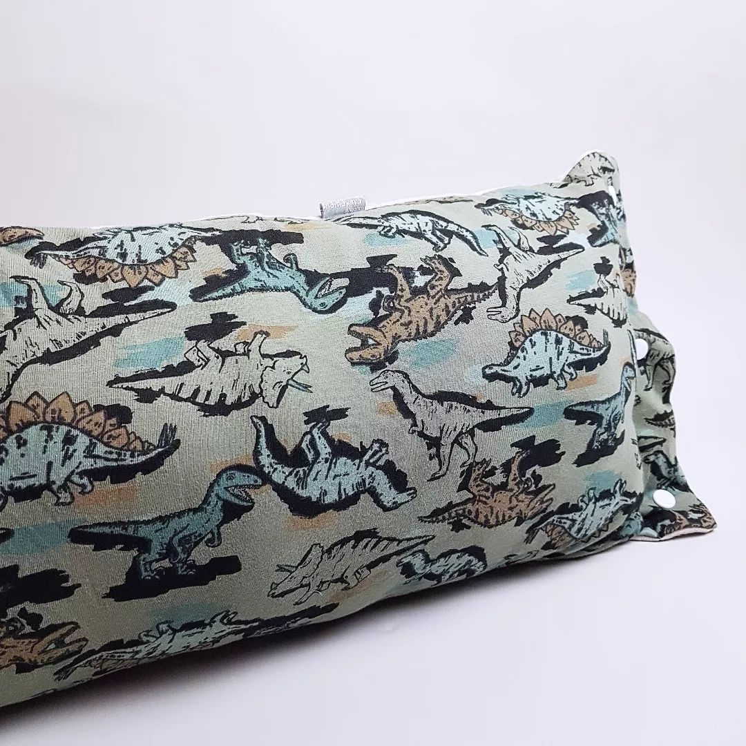 TRAVEL NURSING ARM PILLOW_B6221_DINO HUNTER