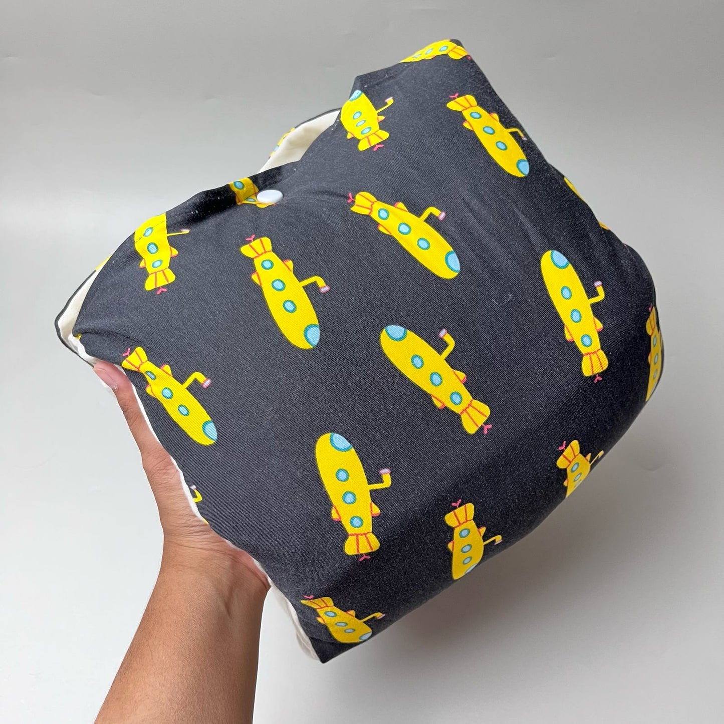 TRAVEL NURSING ARM PILLOW_B7228_KAPAL SELAM KUNING
