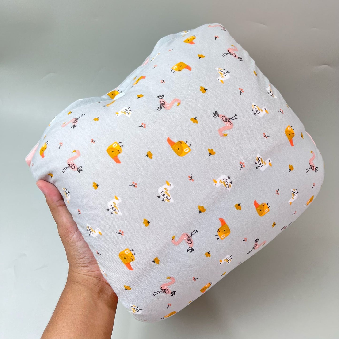 TRAVEL NURSING ARM PILLOW_B7274_MINI FLAMINGO