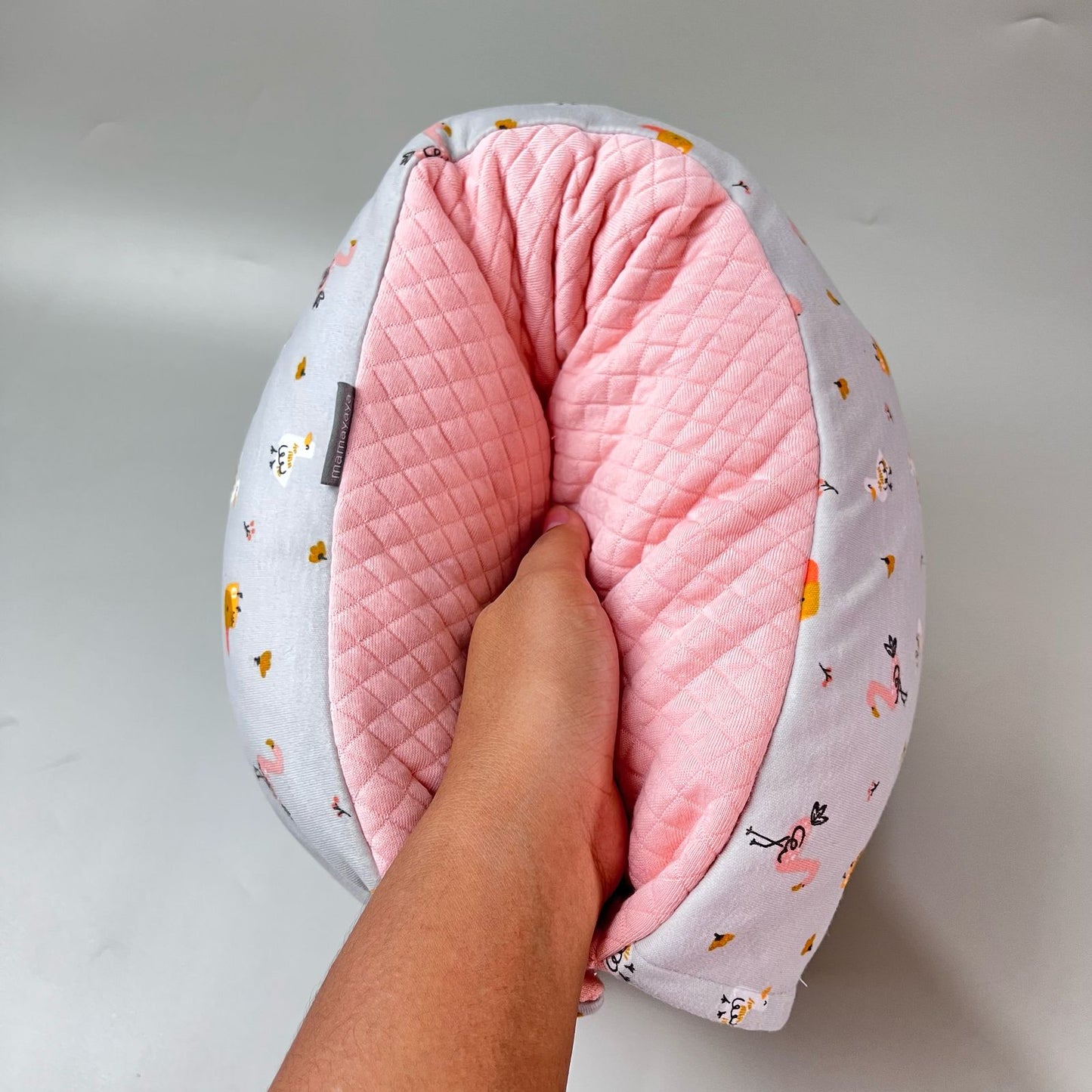 TRAVEL NURSING ARM PILLOW_B7274_MINI FLAMINGO
