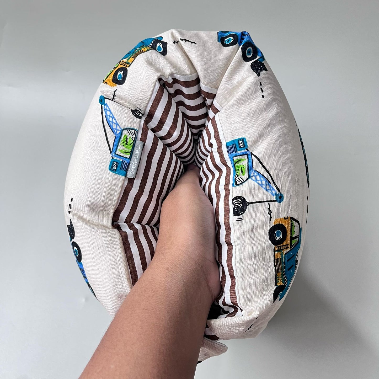 TRAVEL NURSING ARM PILLOW_A7265_TRUCK