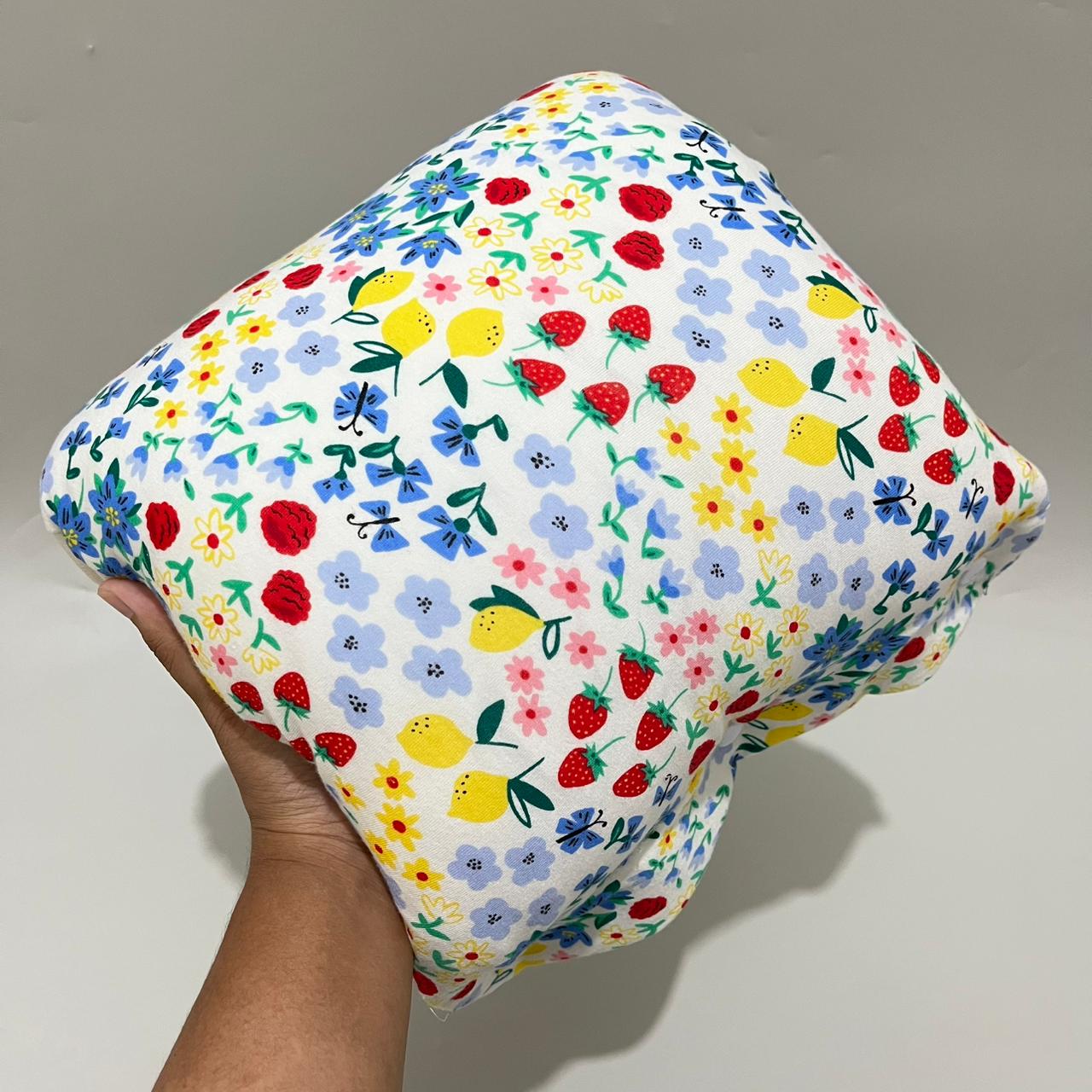 TRAVEL NURSING ARM PILLOW_B7296_BUNGA STRAWBERRY
