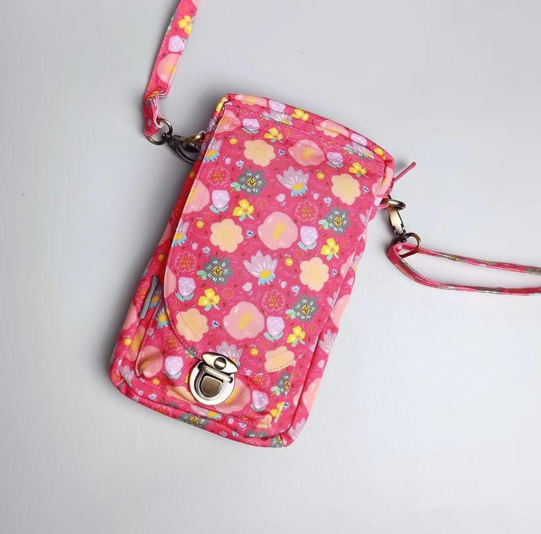 PHONE WALLET POUCH (PWP)_C4199_WATER REPLLENT_AYANA FUCHSIA