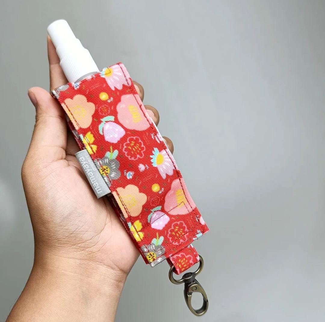 HAND SANITIZER HOLDER_C4191_AYANA MAROON_WR