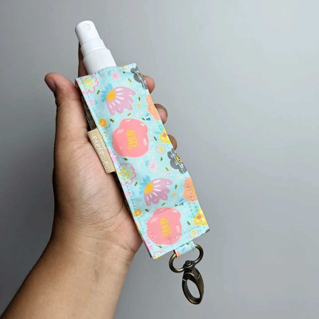 HAND SANITIZER HOLDER_C3286_AYANA TOSCA_WR