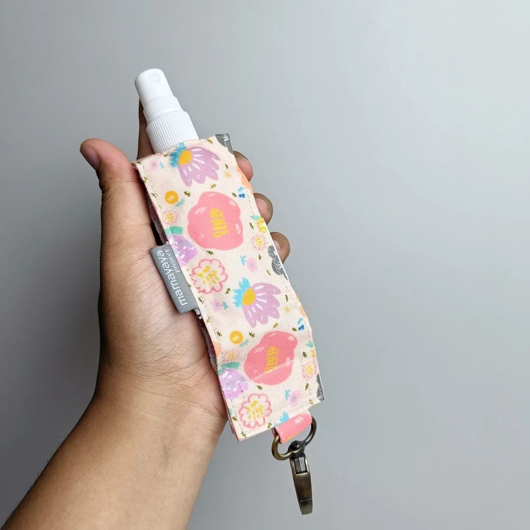 HAND SANITIZER HOLDER_C3285_AYANA IVORY_MILKY
