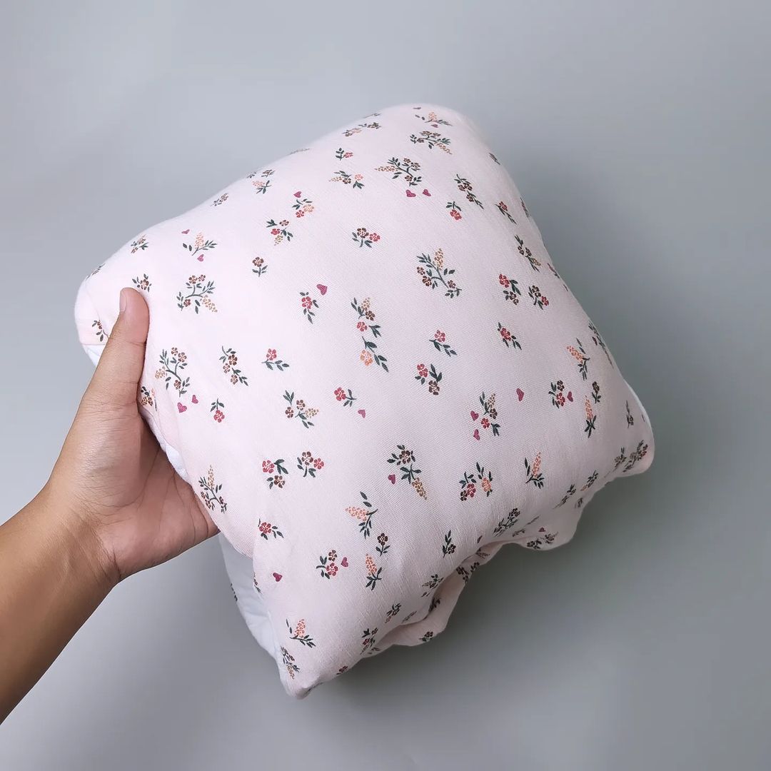 TRAVEL NURSING ARM PILLOW_B6072_BUNGA ASTILBE PINK