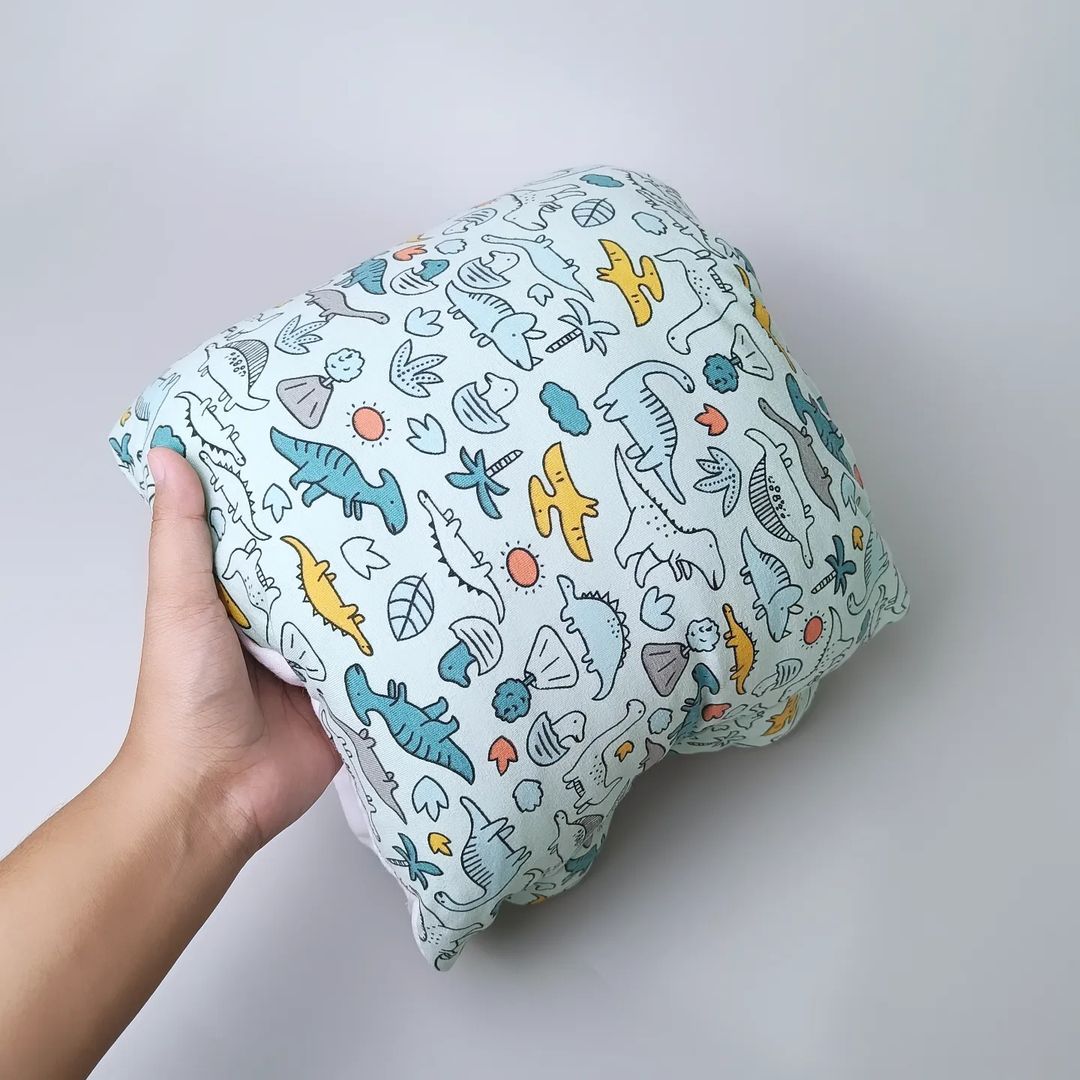 TRAVEL NURSING ARM PILLOW_B6068_DINO GUNUNG TOSCA