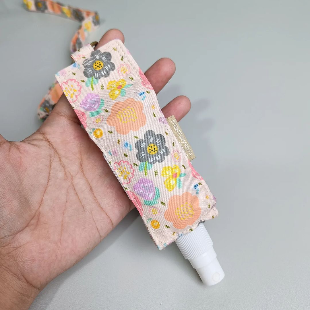 TALI LANYARD & HAND SANITIZER HOLDER_C3285_AYANA IVORY