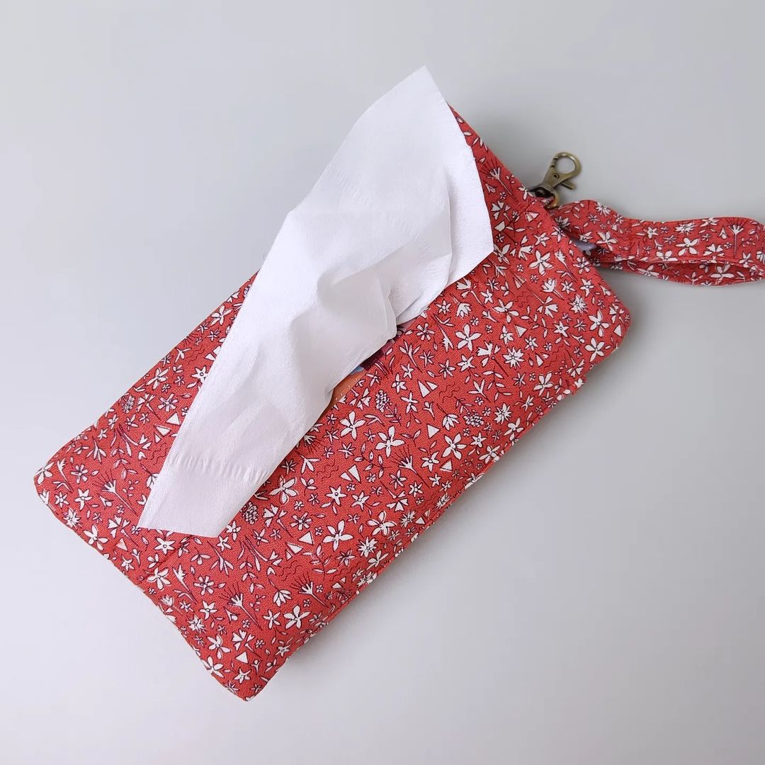 TISSUE POUCH_C6042_BUNGA SOKA