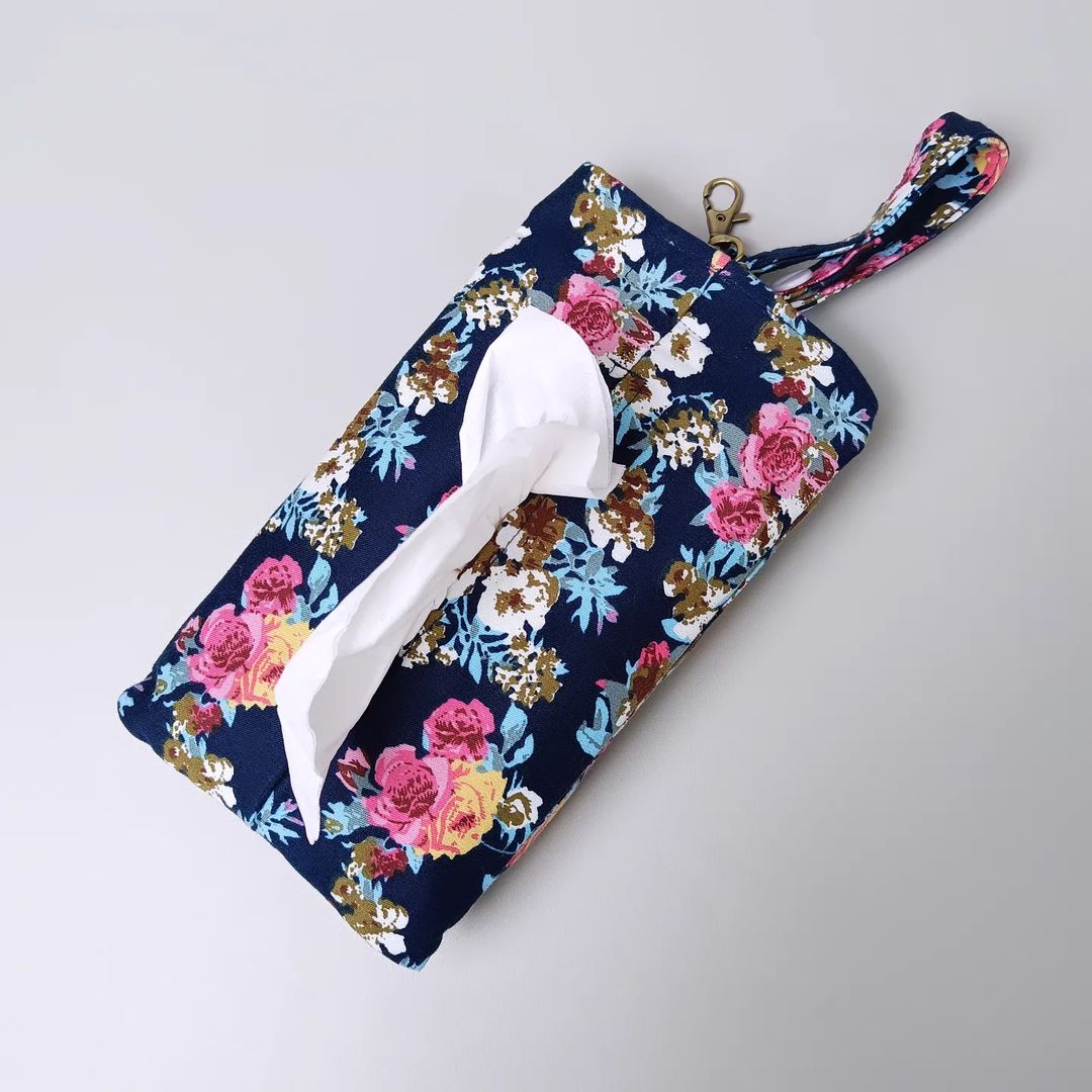 SET TISSUE POUCH & HAND SANITIZER HOLDER_C6023_ROSE NAVY