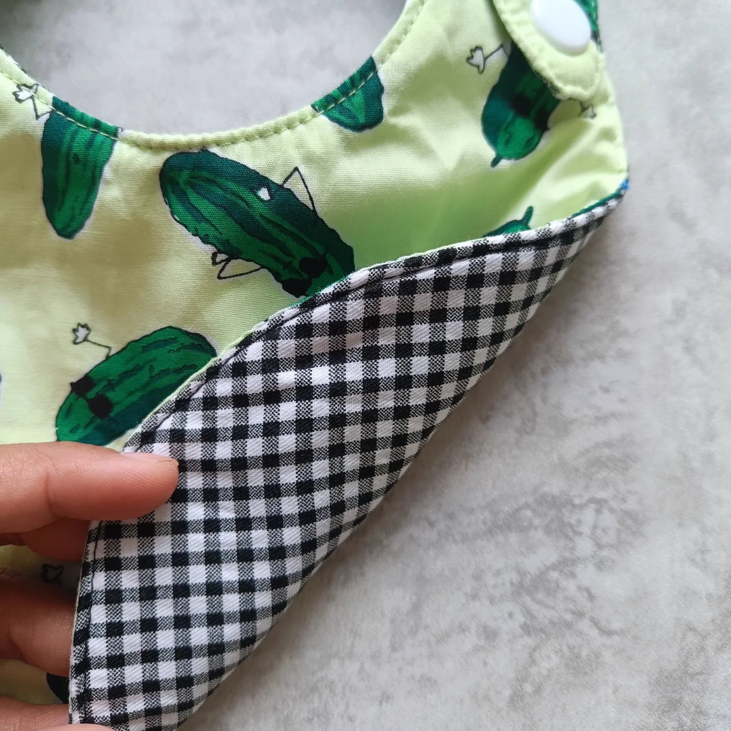ROUND BIBS_A7382_CUCUMBER
