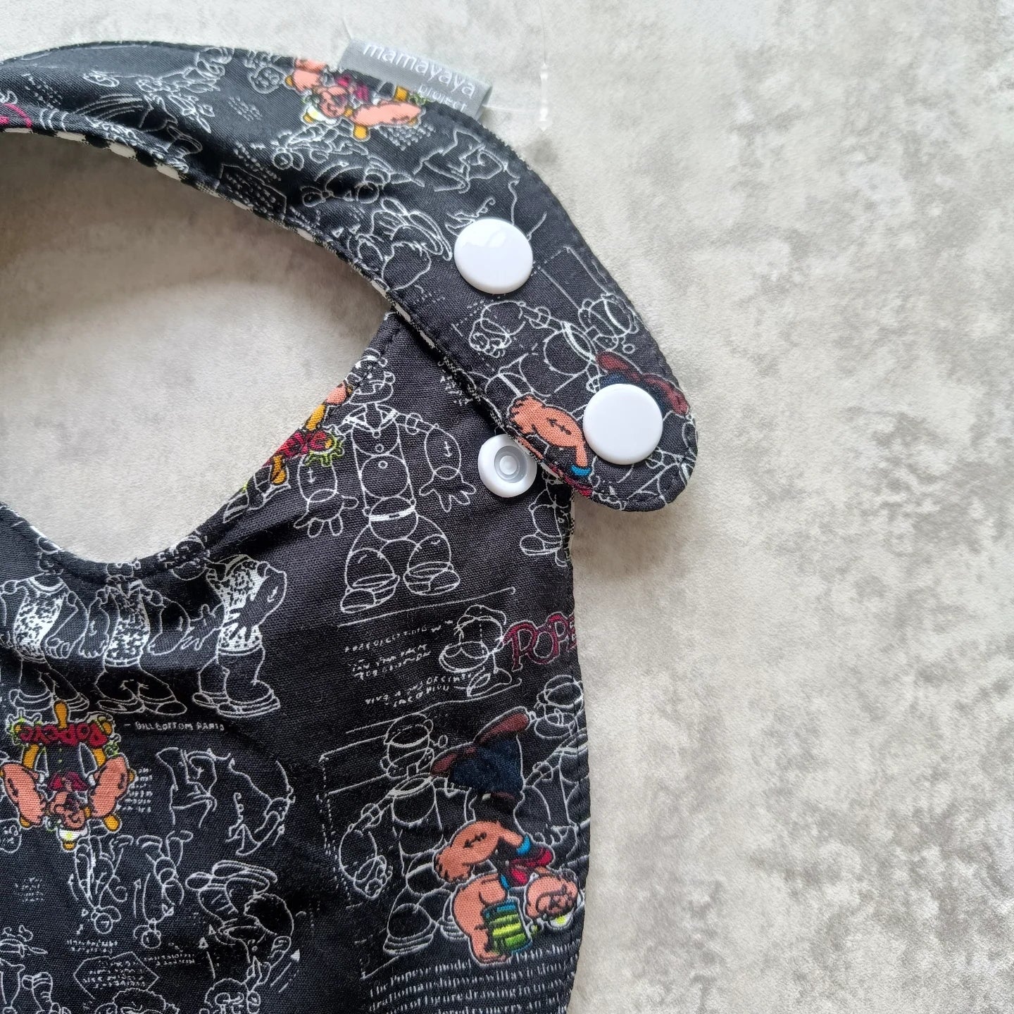 ROUND BIBS_A7425_POPEYE HITAM