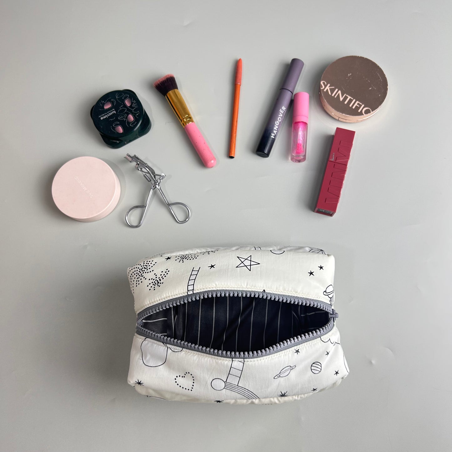 COSMETIC POUCH PUFFY_A7027_DOODLE SKY