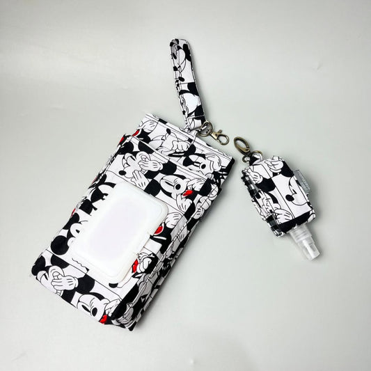 SET TISSUE POUCH 2 IN 1 & HAND SANITIZER HOLDER_C4057_MICKEY FACE MONOCROME