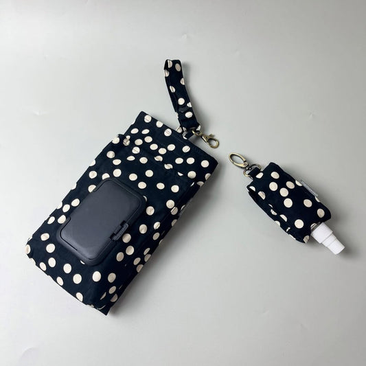 SET TISSUE POUCH 2 IN 1 & HAND SANITIZER HOLDER_C7182_MEDIUM POLKA CREAM FLIP HITAM