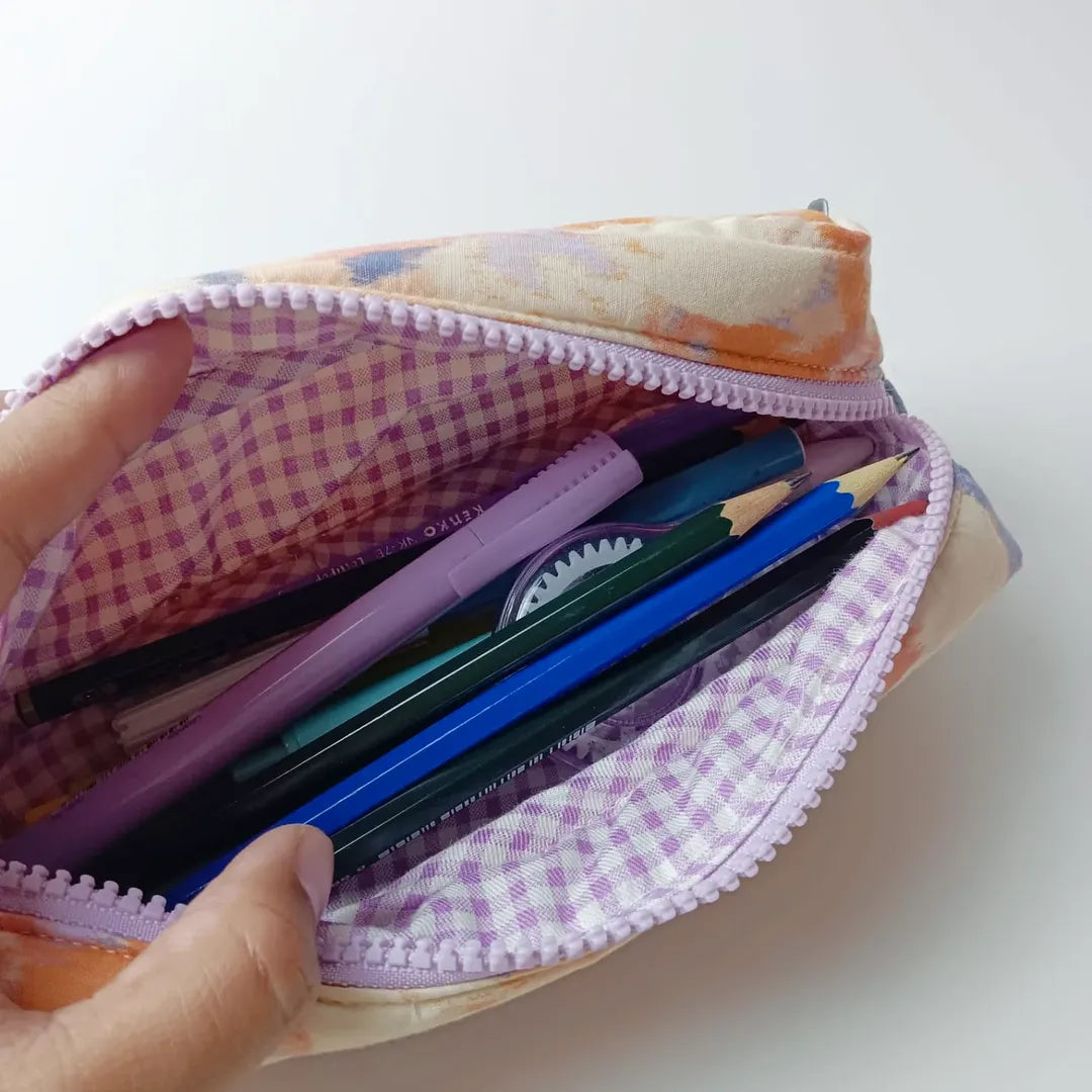 PENCIL CASE_BUNGA ABSTRAK SALEM