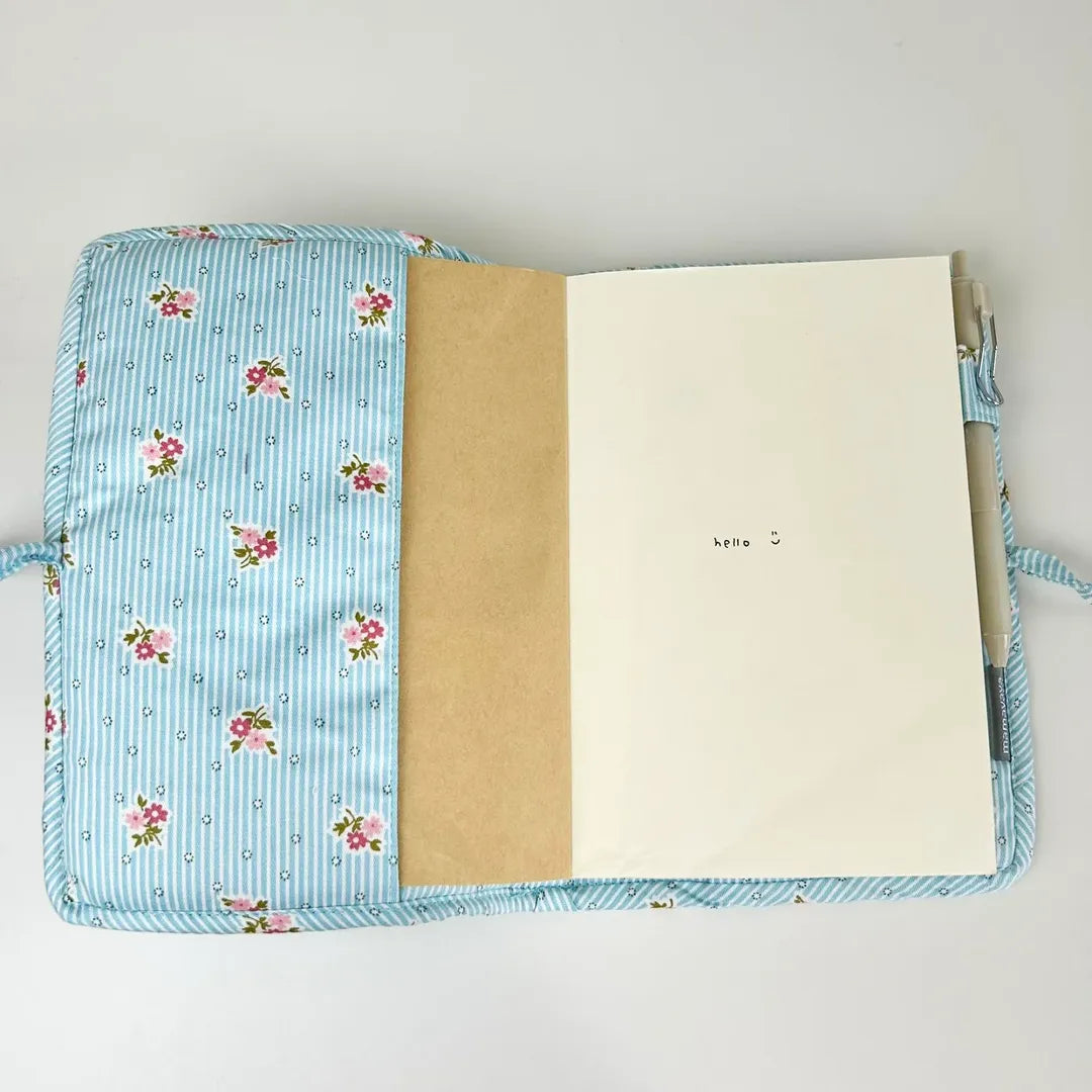 JOURNAL BOOK_BUNGA GARIS BIRU