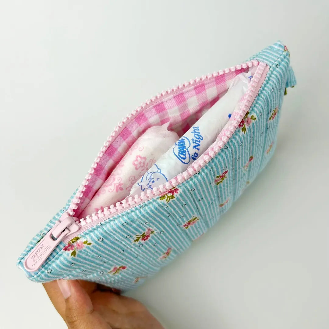 SLIM POUCH_BUNGA GARIS BIRU