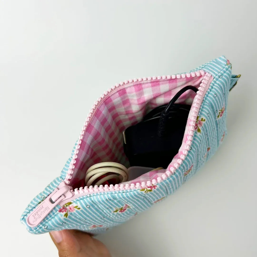SLIM POUCH_BUNGA GARIS BIRU