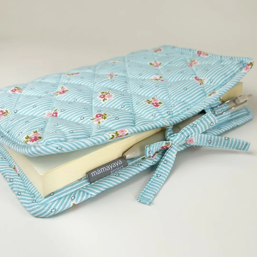 JOURNAL BOOK_BUNGA GARIS BIRU